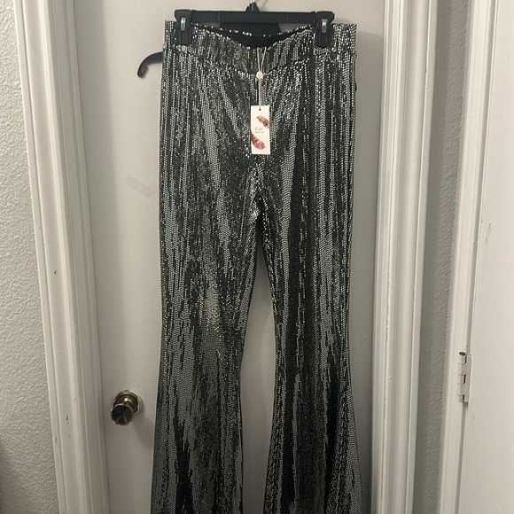 NWT C&V Chelsea & Violet
High Rise Sequin Pull On Flare Pants - Picture 7 of 11
